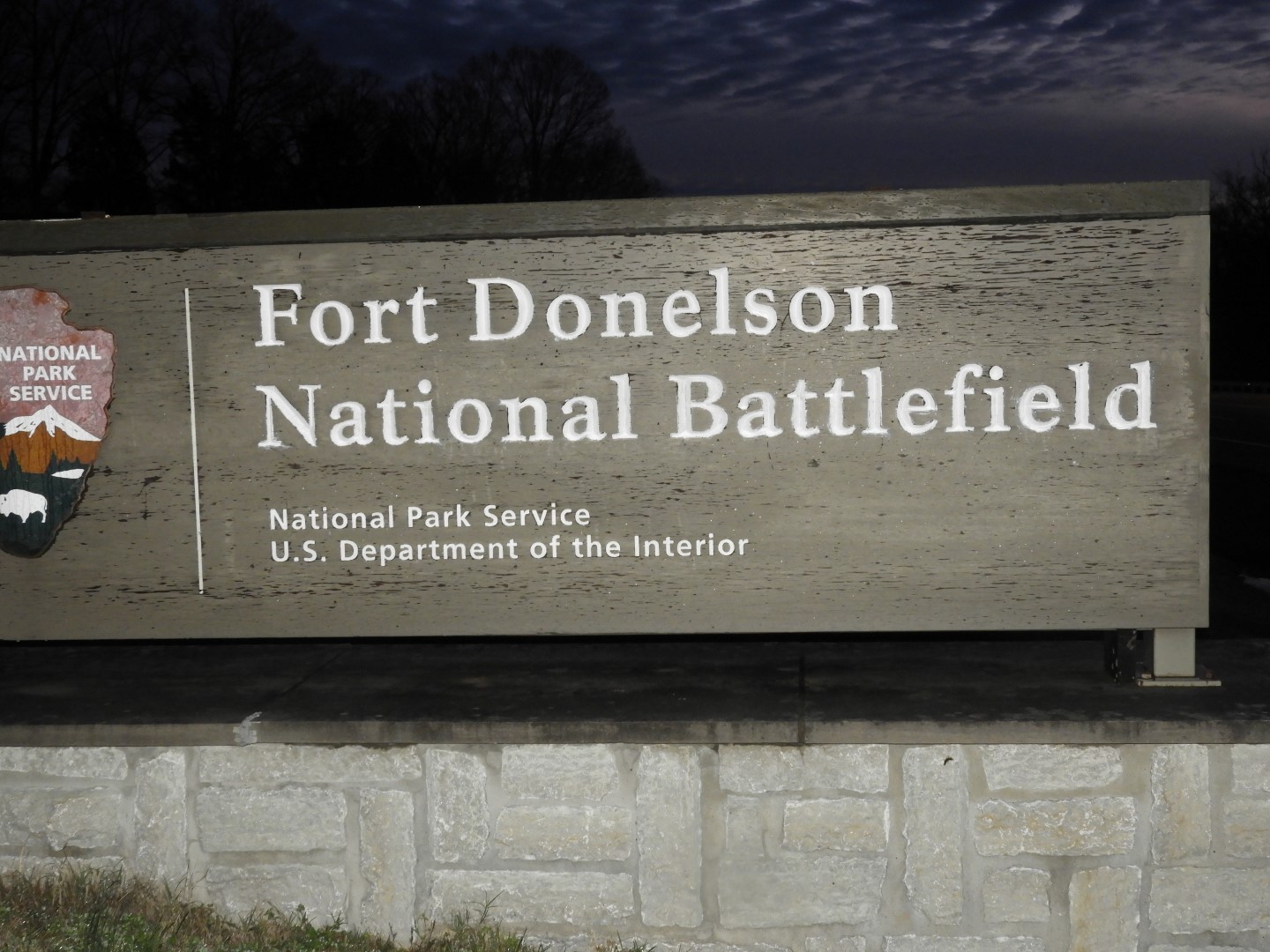 (in March) At closed-before-sunrise Ft. Donelson National Park near Dover TN  1 of  4 (#2479)