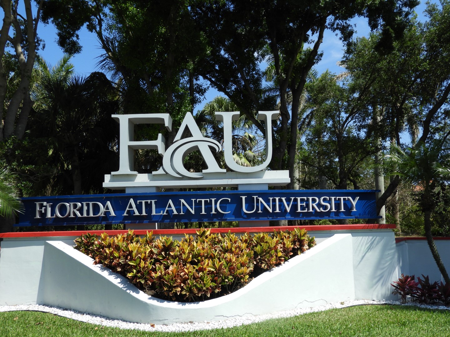 Florida Atlantic University in Boca Raton  1 of  4 (#2697)