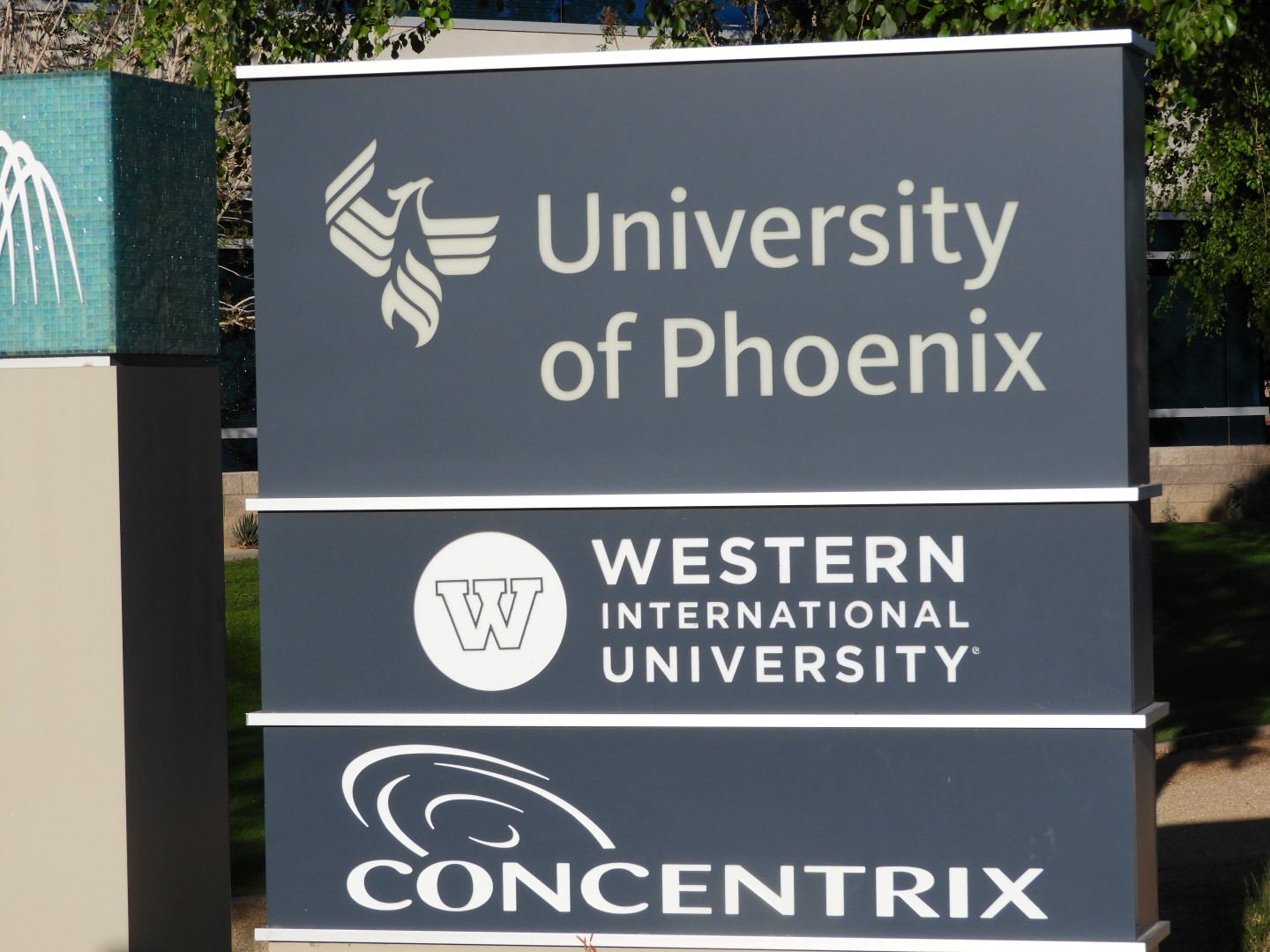 University of Phoenix in Phoenix AZ  1 of  2 (#2855)