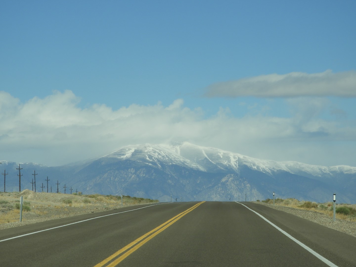 Snowy mountains between Hawthorne and Yerington  1 of 26 (#3092)