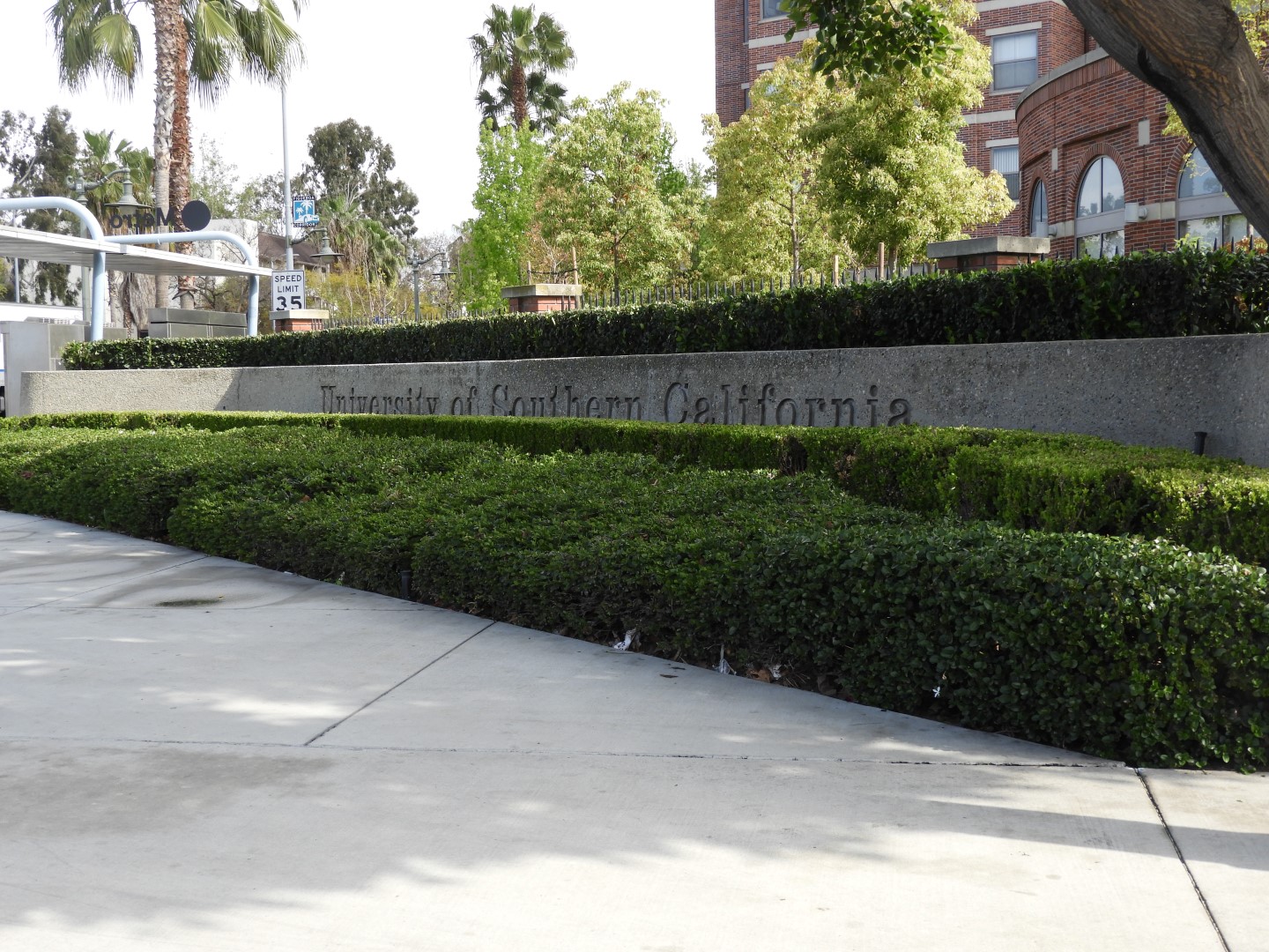 University Southern California (USC)  3 of  8 (#3394)