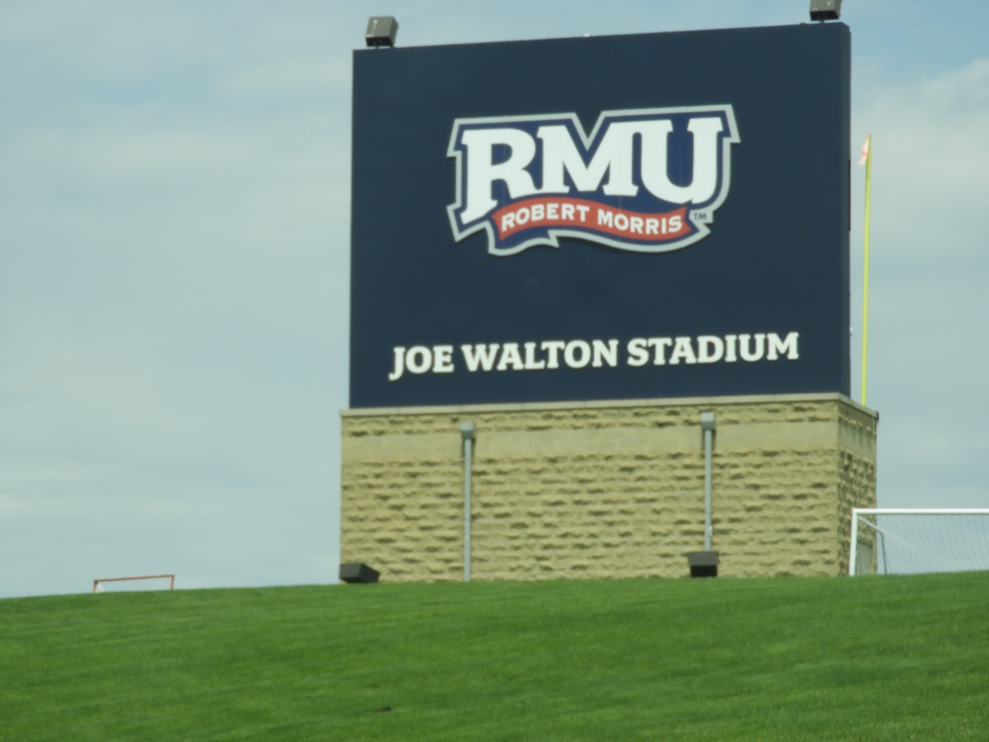 Robert Morris University in Pittsburgh (impossible to get back far enough to take the photo)  4 of  4 (#4704)