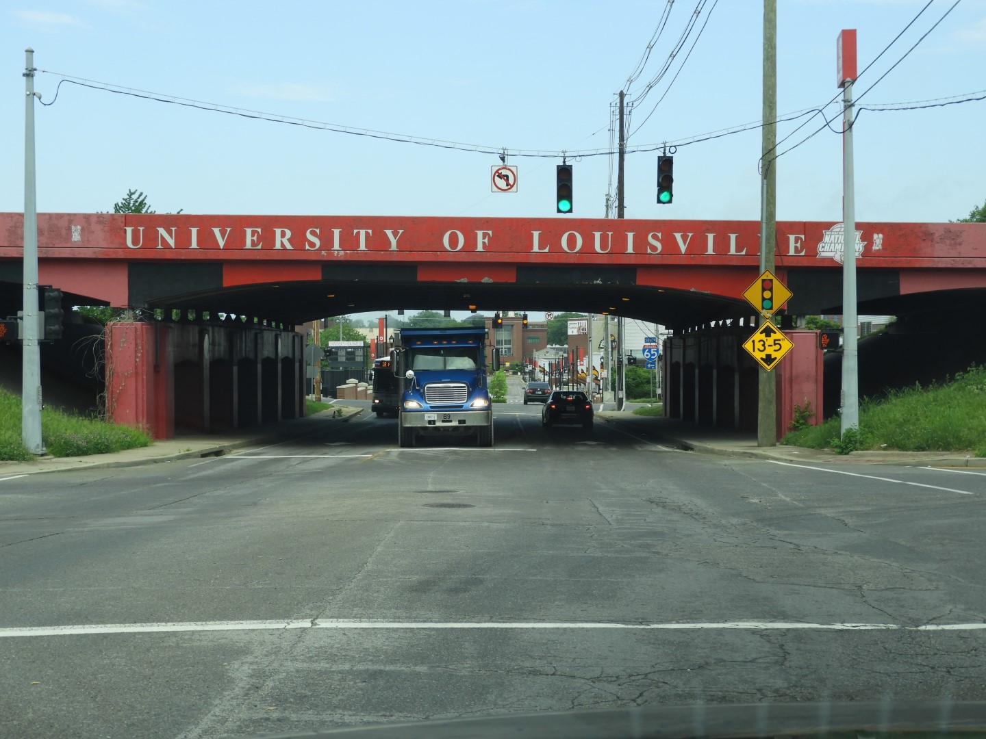 University of Louisville KY  2 of  8 (#5098)