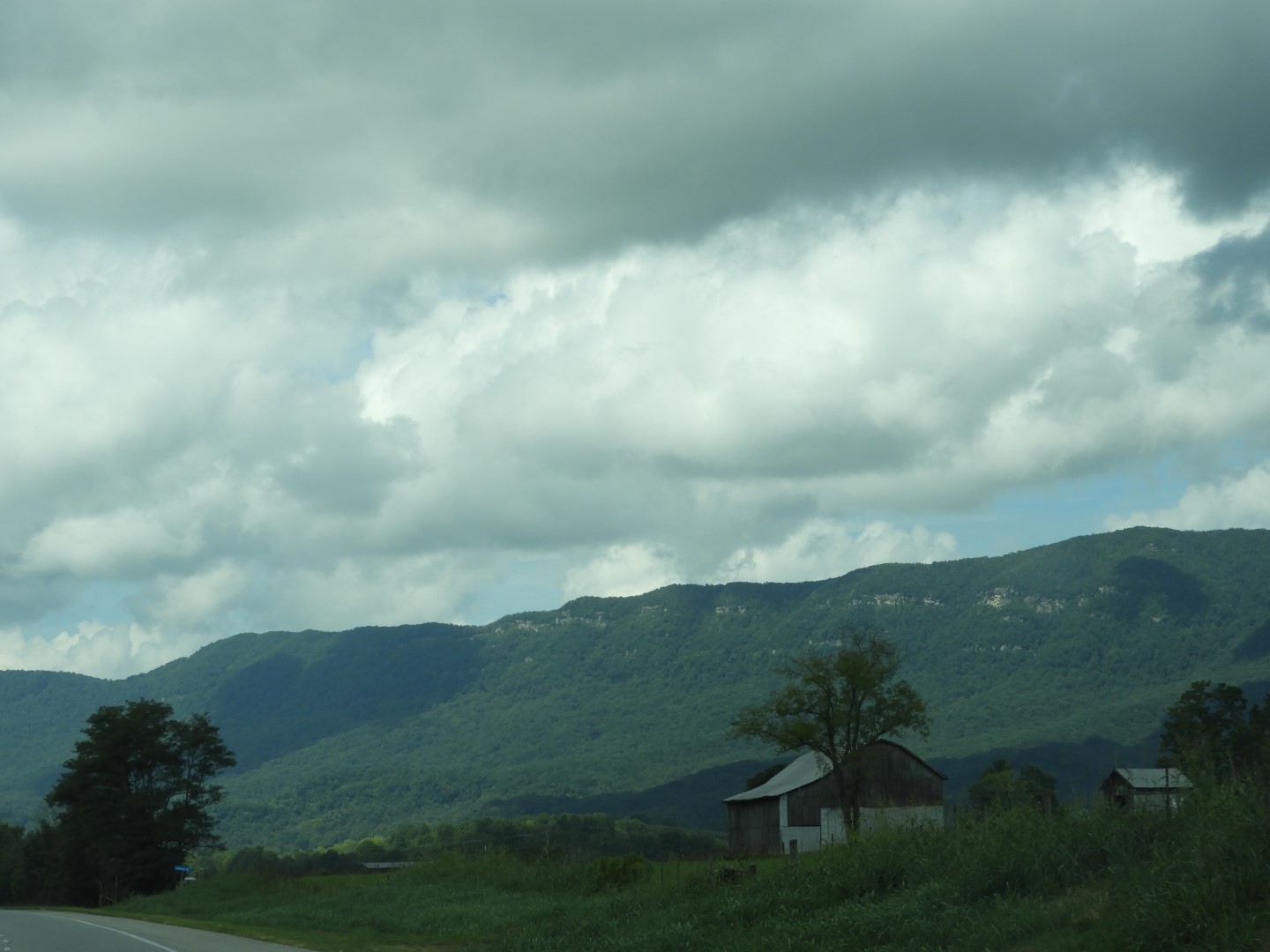 Along the Highway going to Cumberland Gap National Park near Middlesboro KY  8 of 15 (#5914)