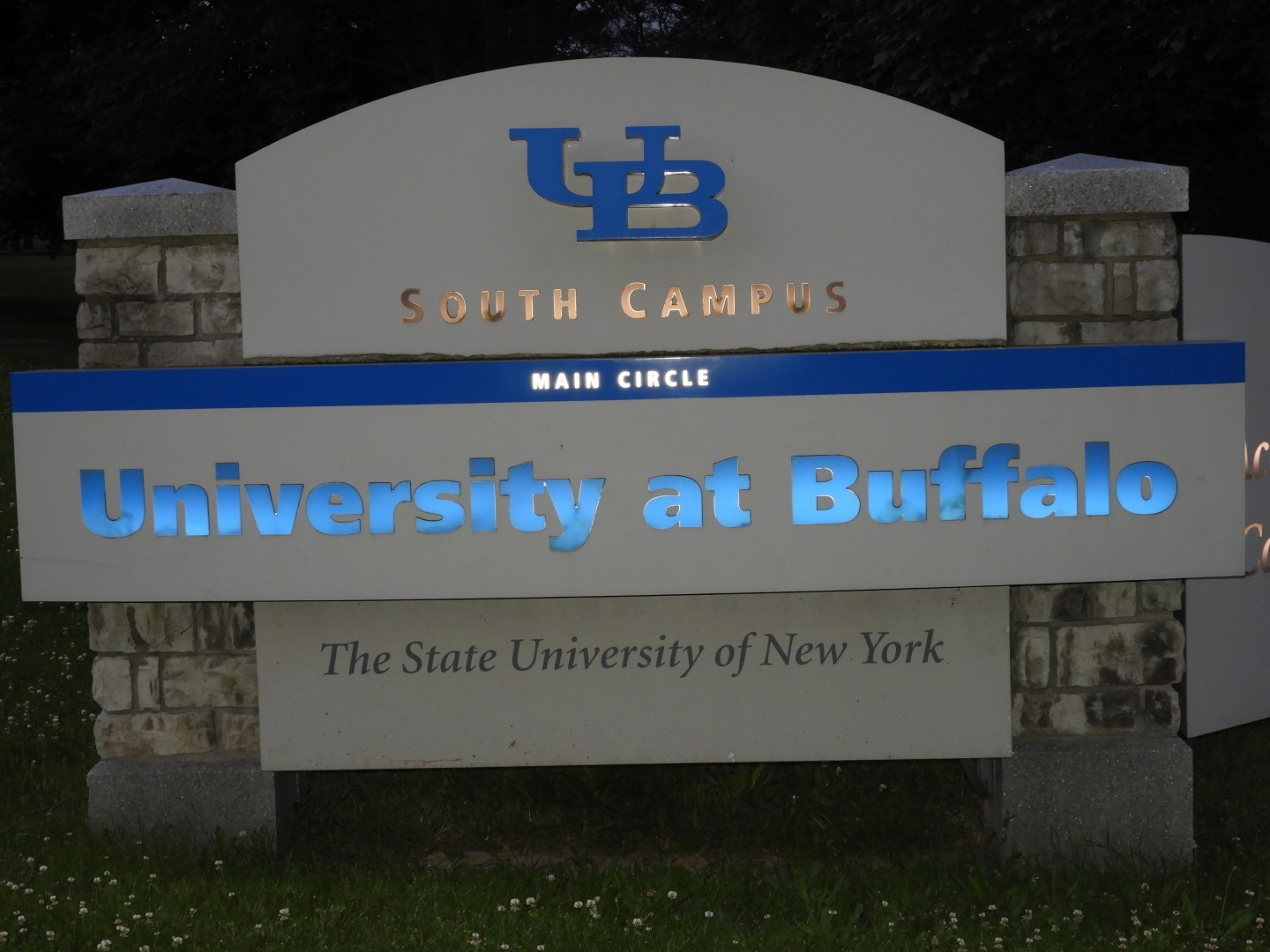 University at Buffalo NY 1 of  2 (#8507)