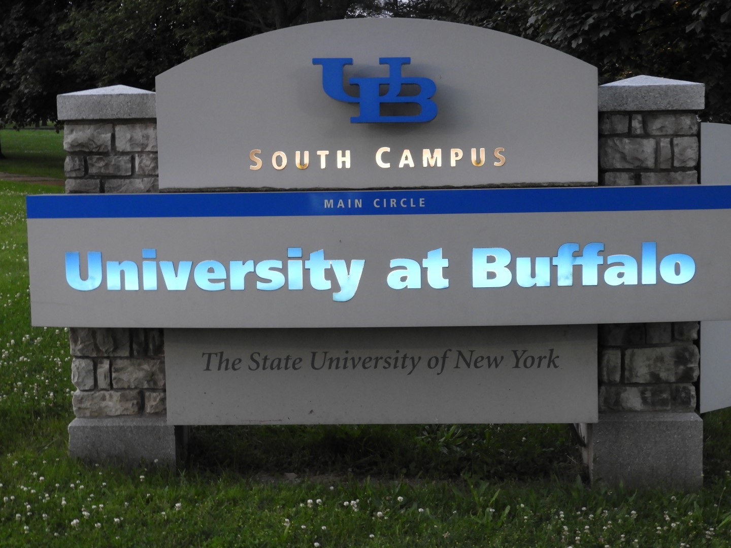 University at Buffalo NY 2 of  2 (#8508)