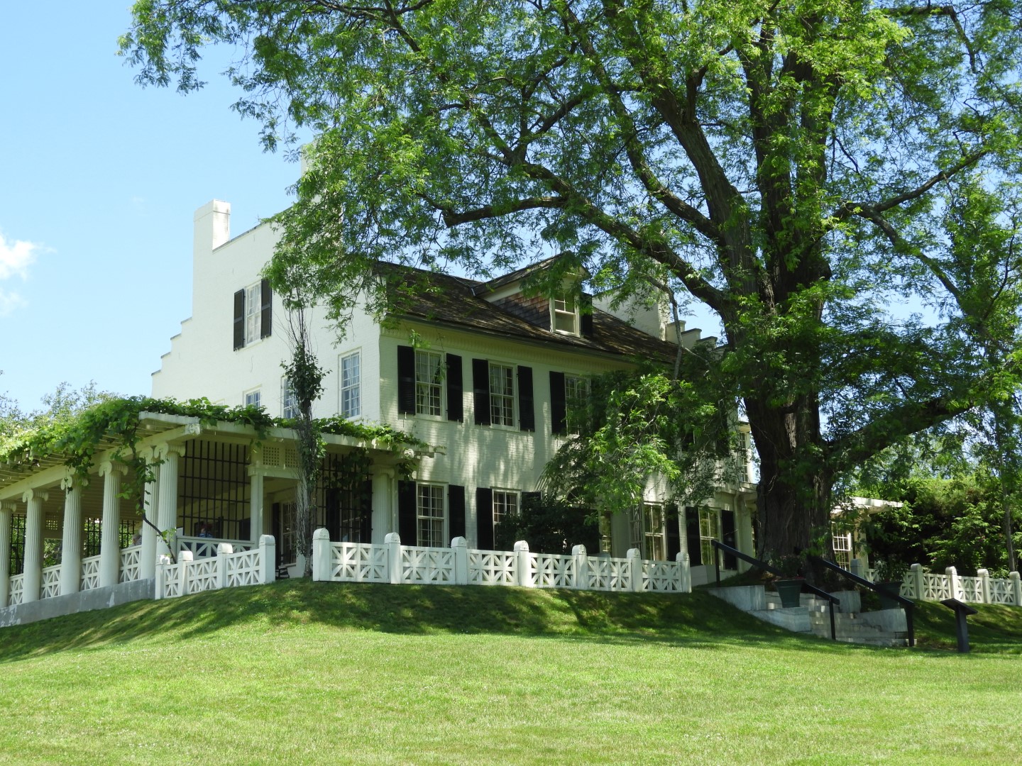 Signs and the house at Saint Gaudens National Historic Site NH 4 of  8 (#8865)