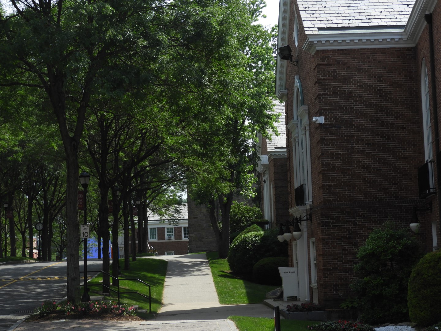 Iona College NY 5 of  5 (#8936)