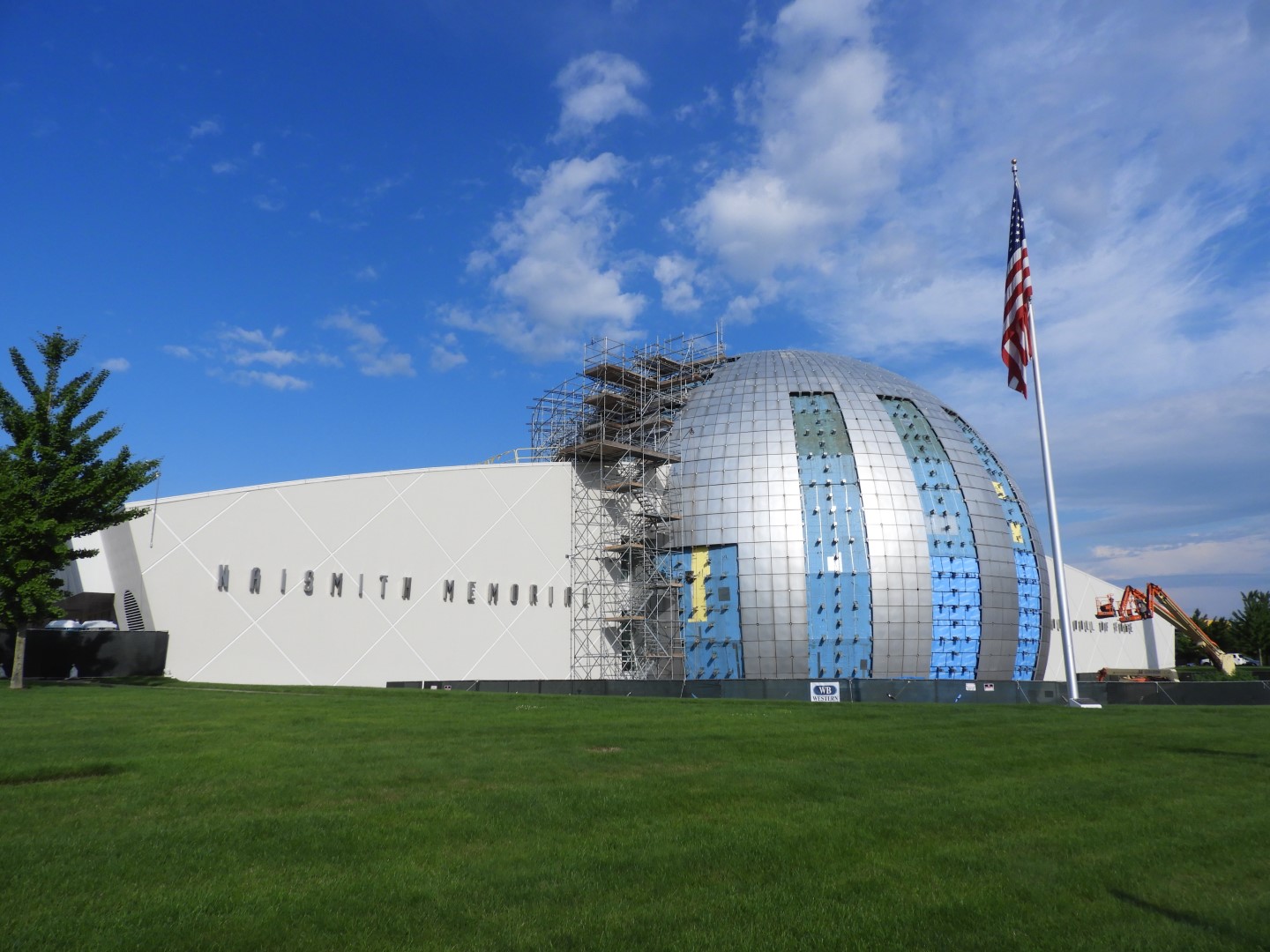 Basketball Hall of Fame MA 2 of 39 (#9010)