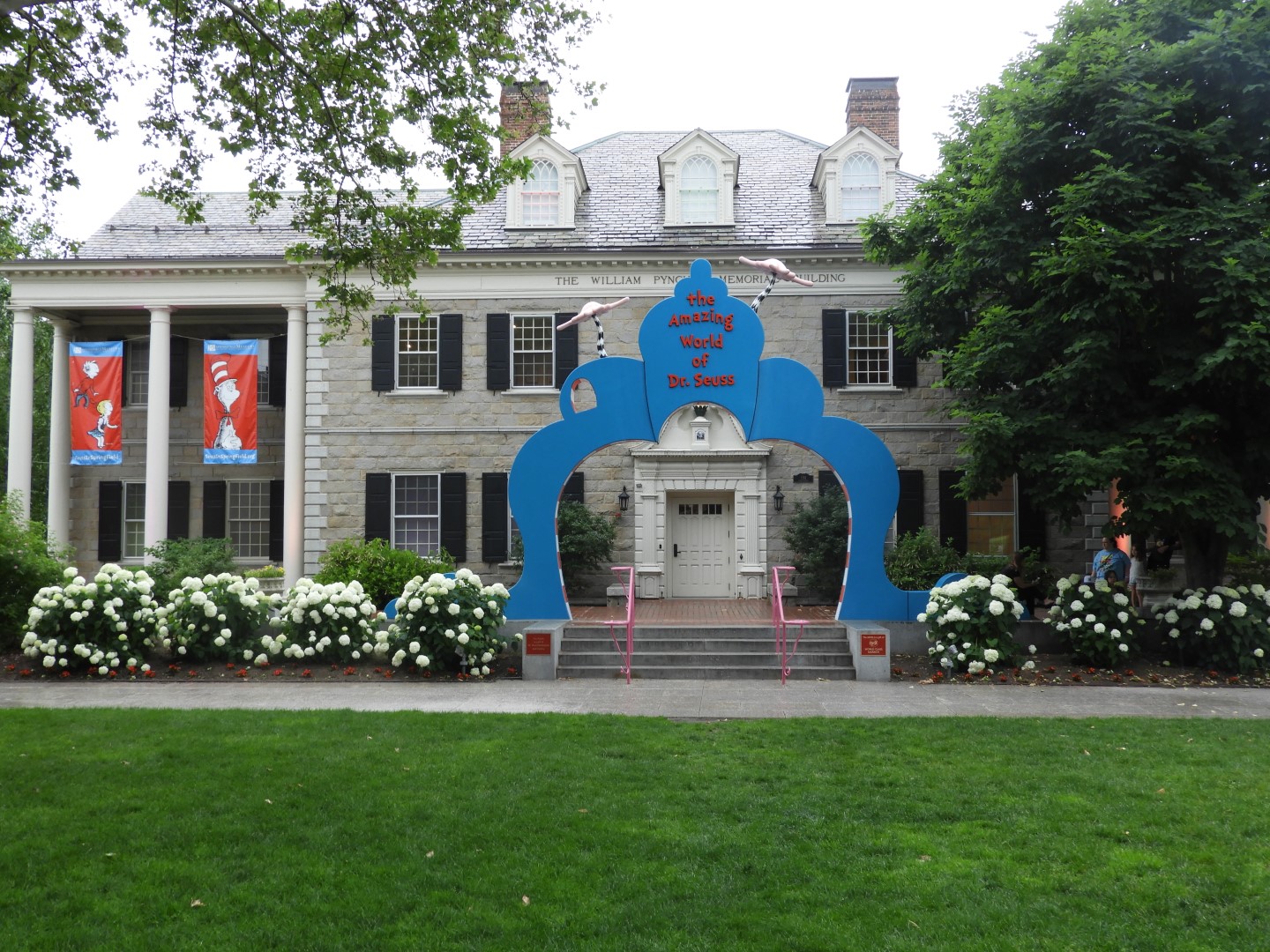 Outside front of Dr. Seuss Museum in Springfield MA  5 of 111 (#9117)