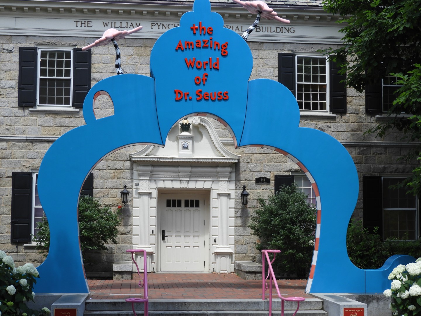 Outside front of Dr. Seuss Museum in Springfield MA 11 of 111 (#9228)