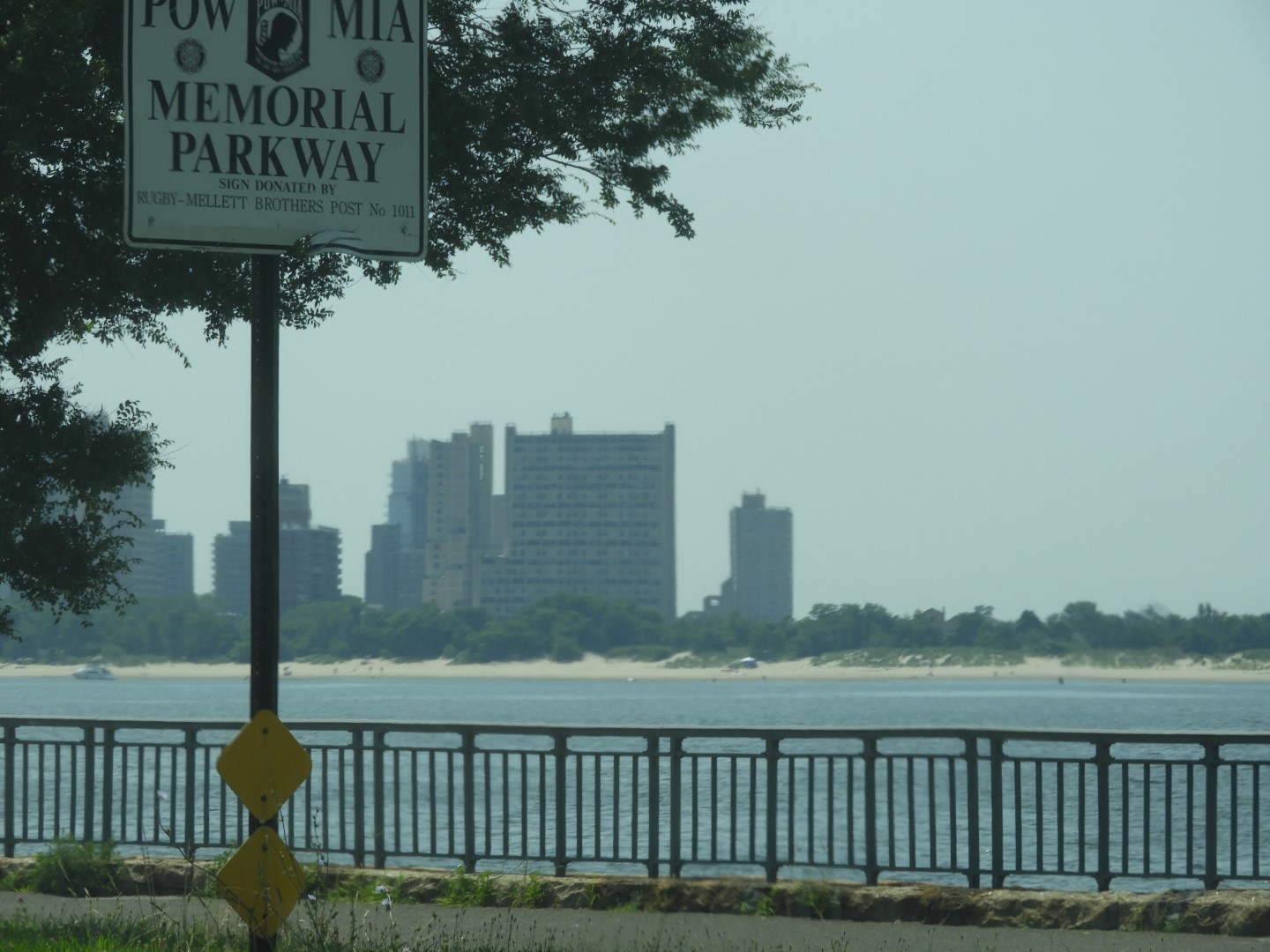 Sites on the way to Stony Brook University 3 of  4 (#9804)