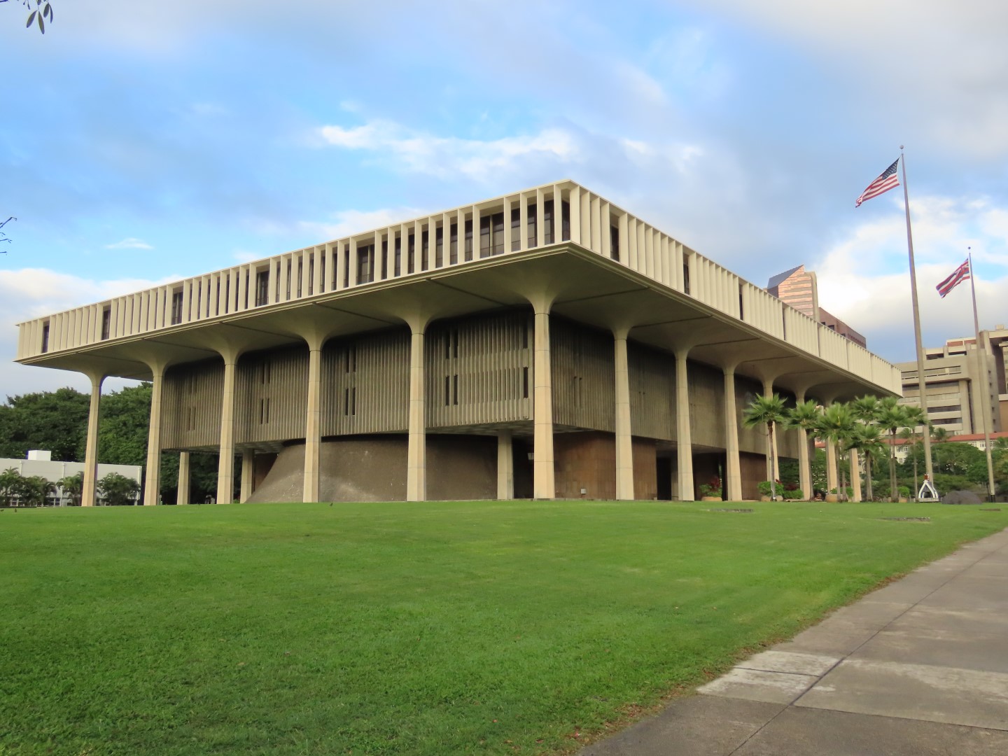 Hawaii State Capitol  1 of  6 (#0121)