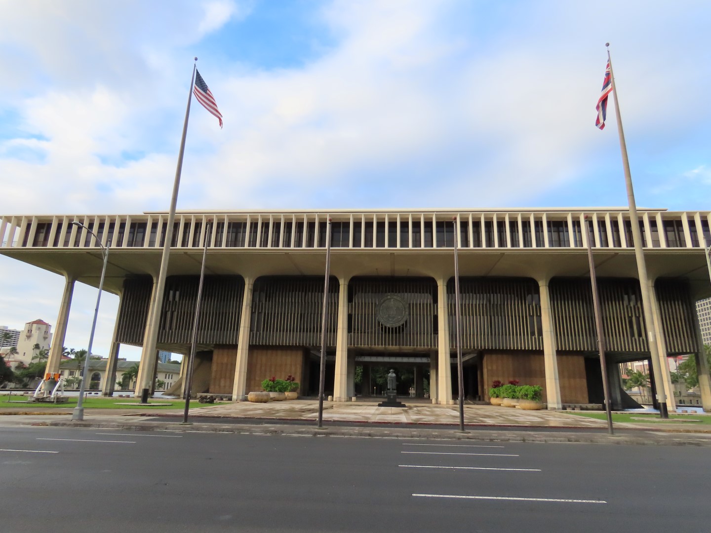 Hawaii State Capitol  2 of  6 (#0125)