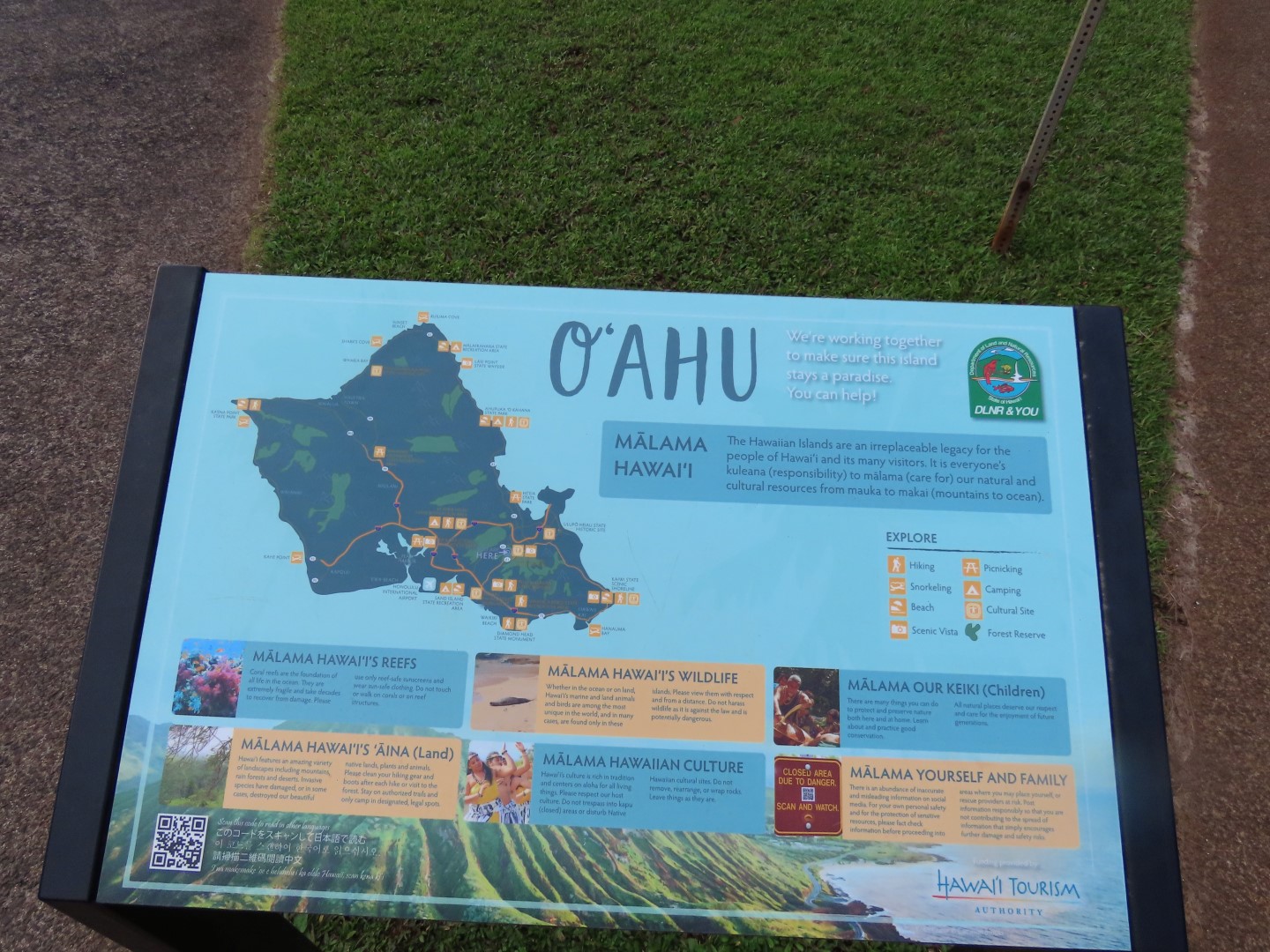 Nuuana Pali Lookout north of Honolulu  3 of 13 (#0130)