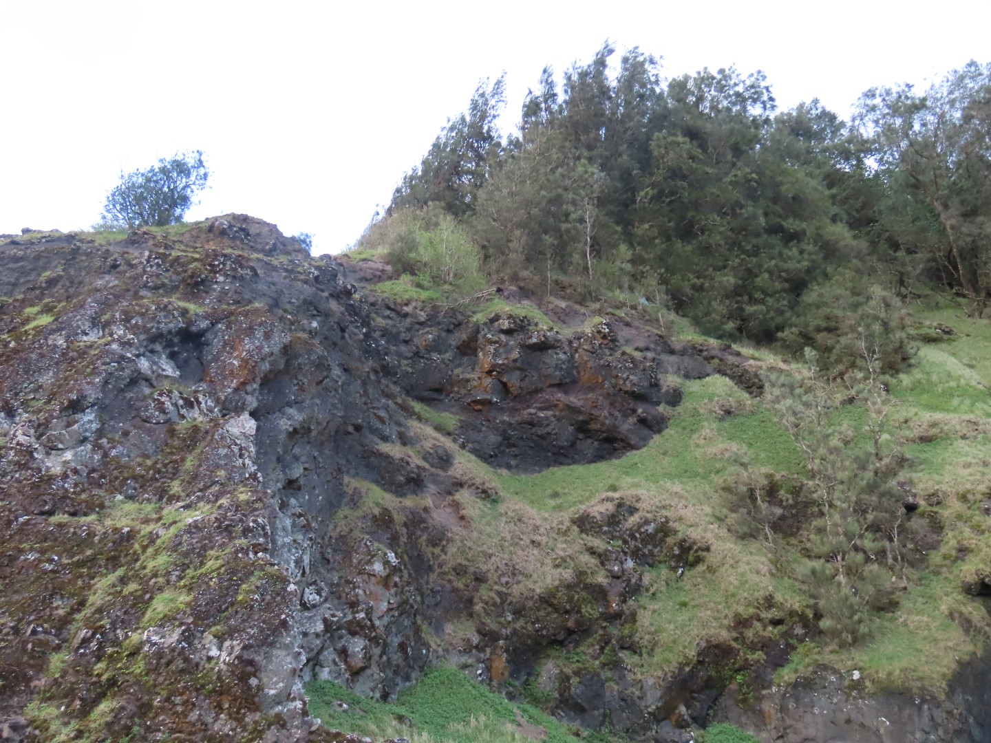 Nuuana Pali Lookout north of Honolulu  4 of 13 (#0131)