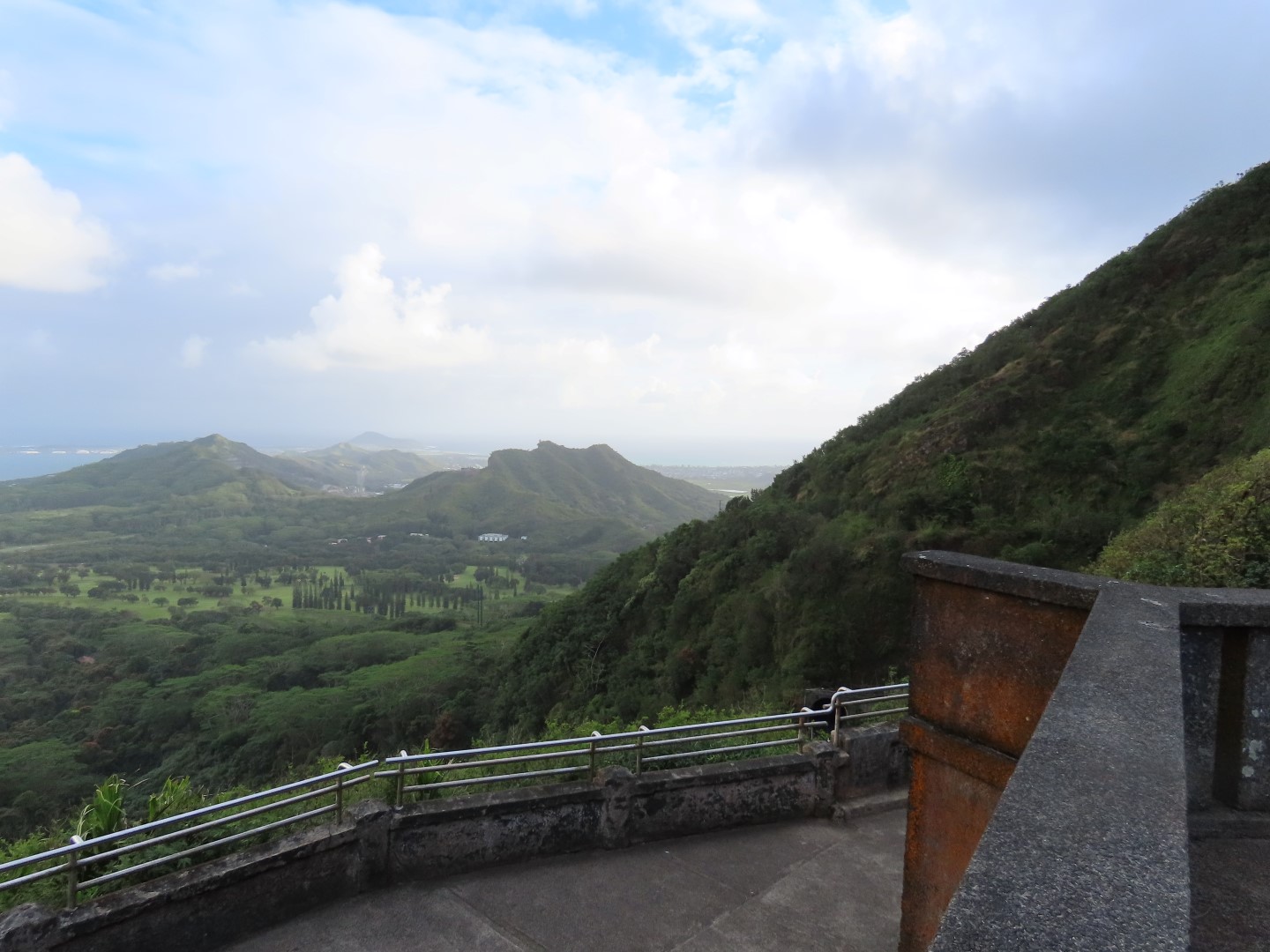 Nuuana Pali Lookout north of Honolulu  6 of 13 (#0133)