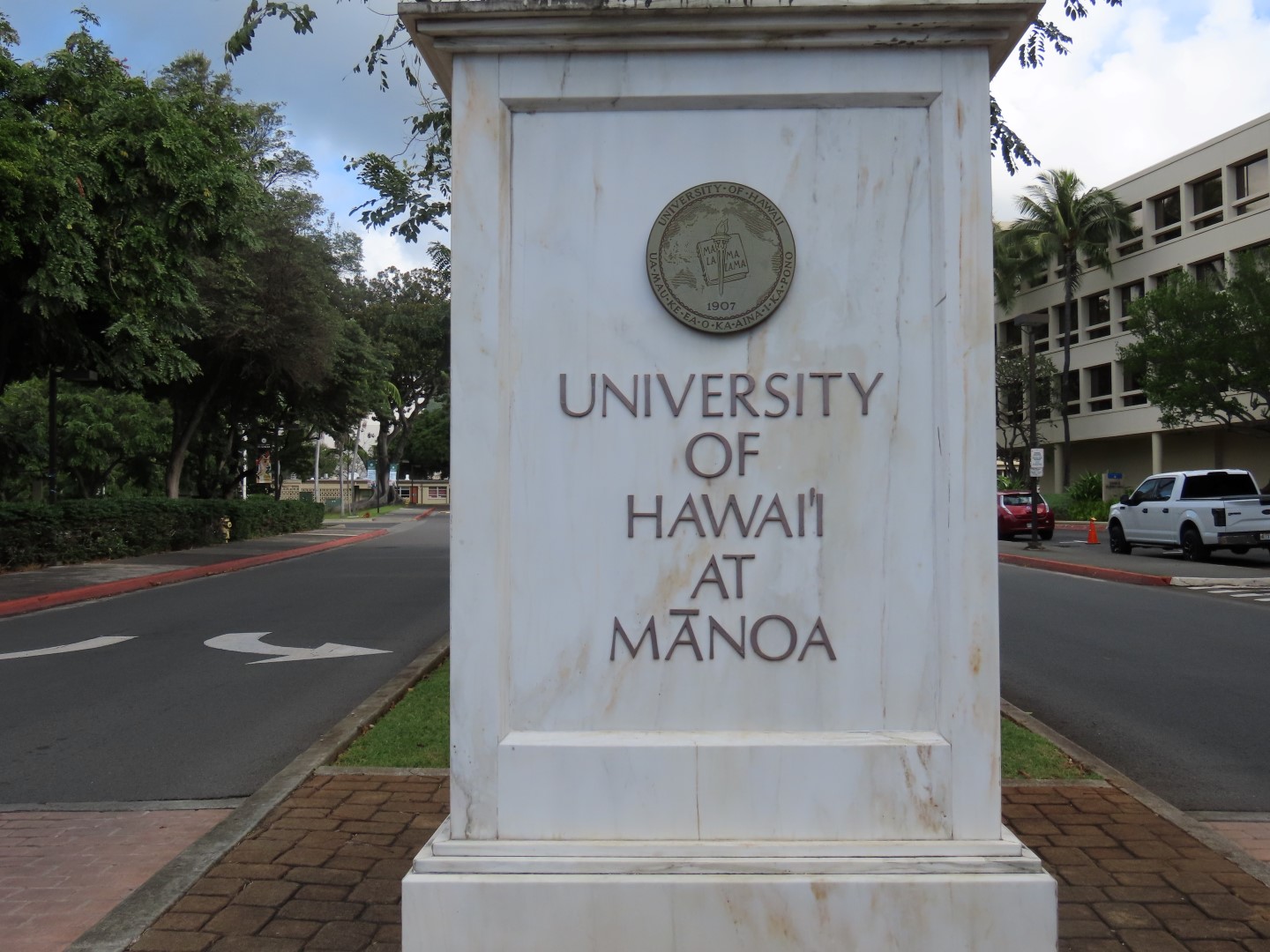 University of Hawaii  1 of  4 (#0181)