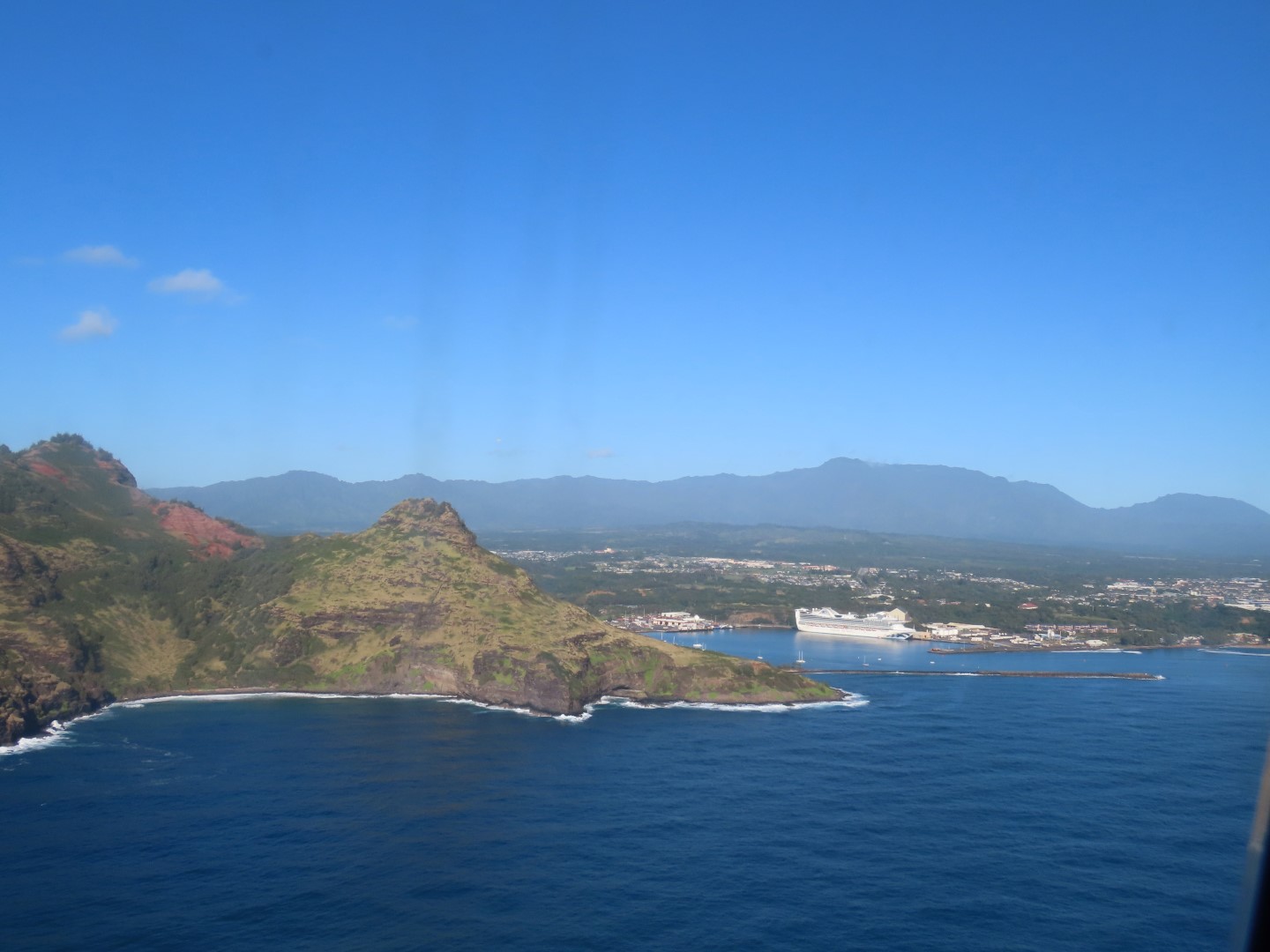 Flying into Lihue on Kauai  3 of  7 (#0223)