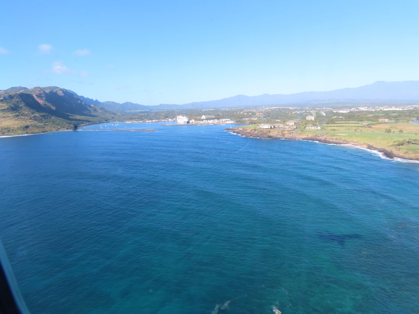 Flying into Lihue on Kauai  5 of  7 (#0225)