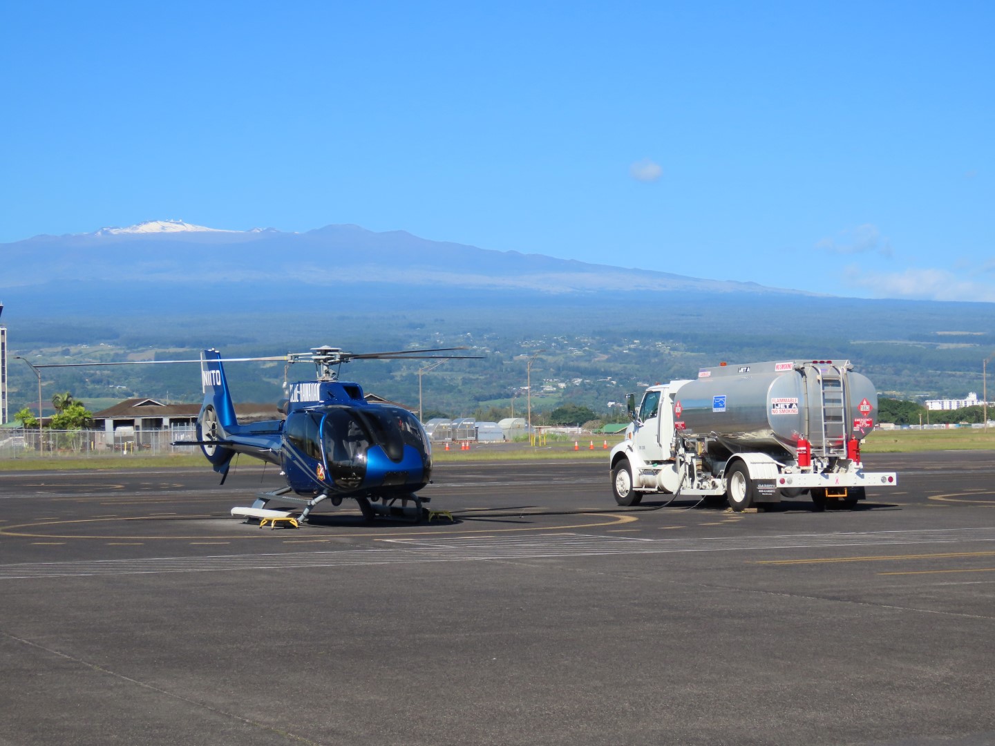 Blue Helicopter Tour Service on the Big Island of Hawaii  2 of  6 (#0514)