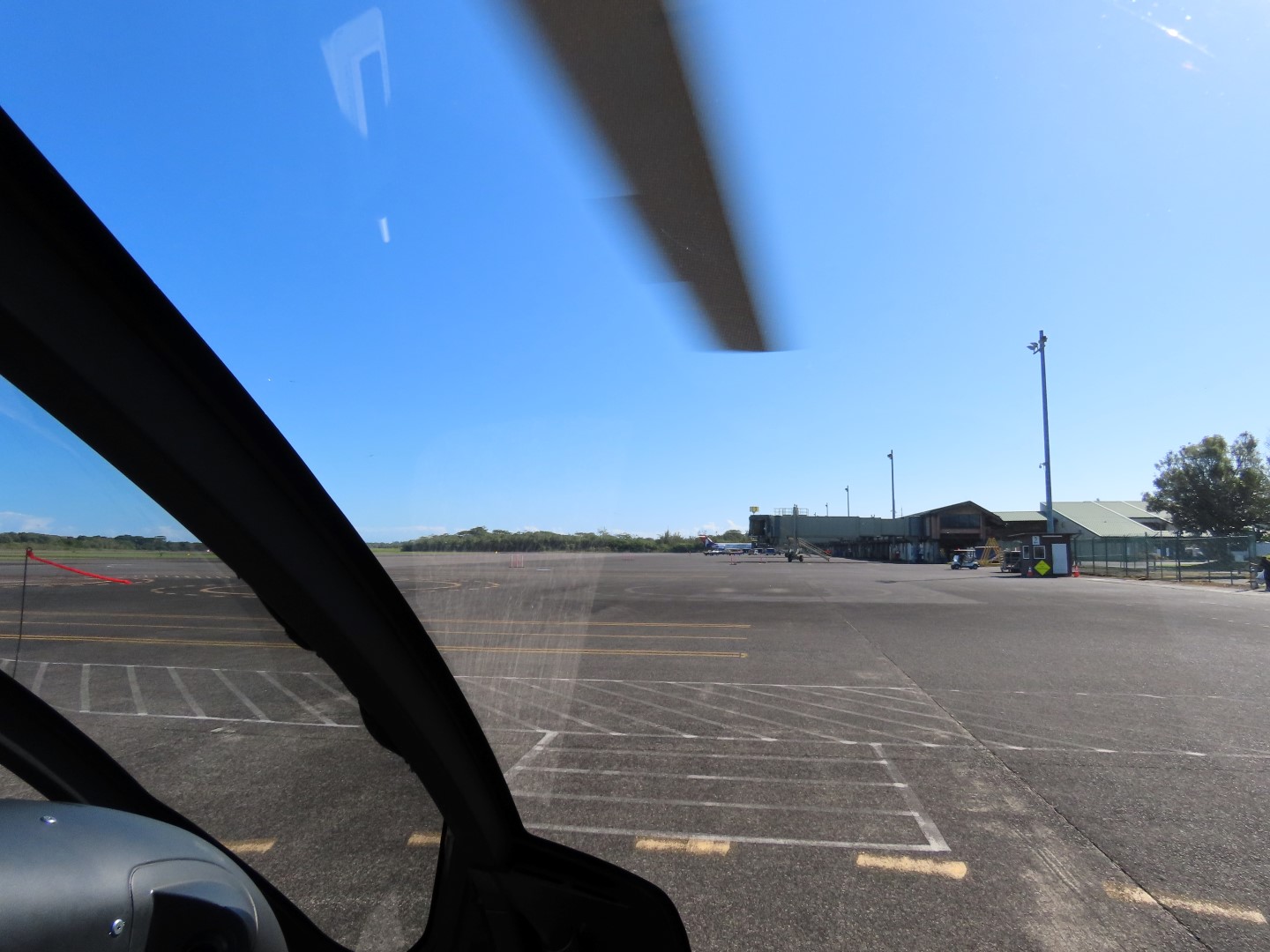 Blue Helicopter Tour Service on the Big Island of Hawaii  4 of  6 (#0516)