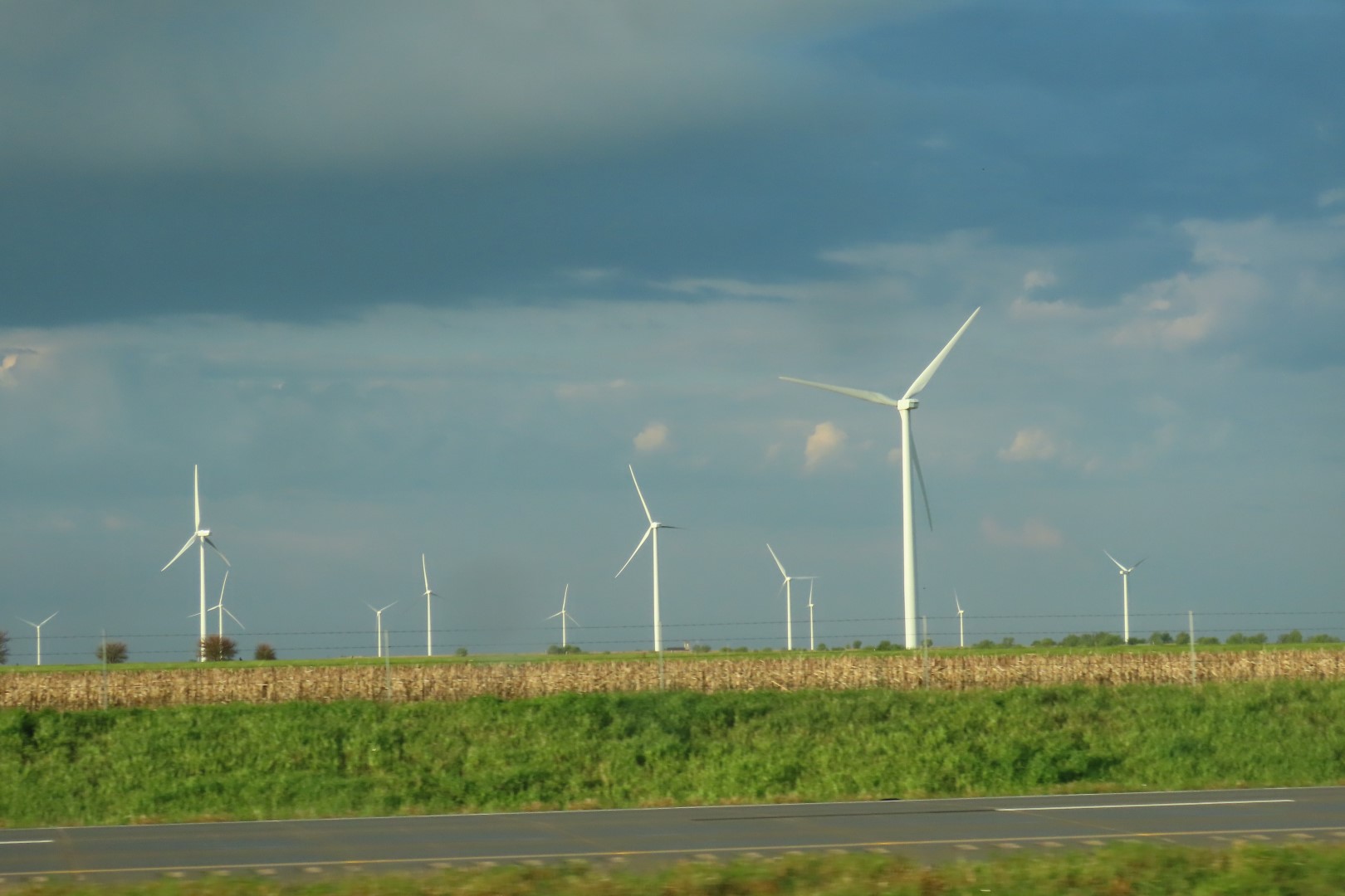 Along the Highways in Western Kansas  4 of  5 (#1292)