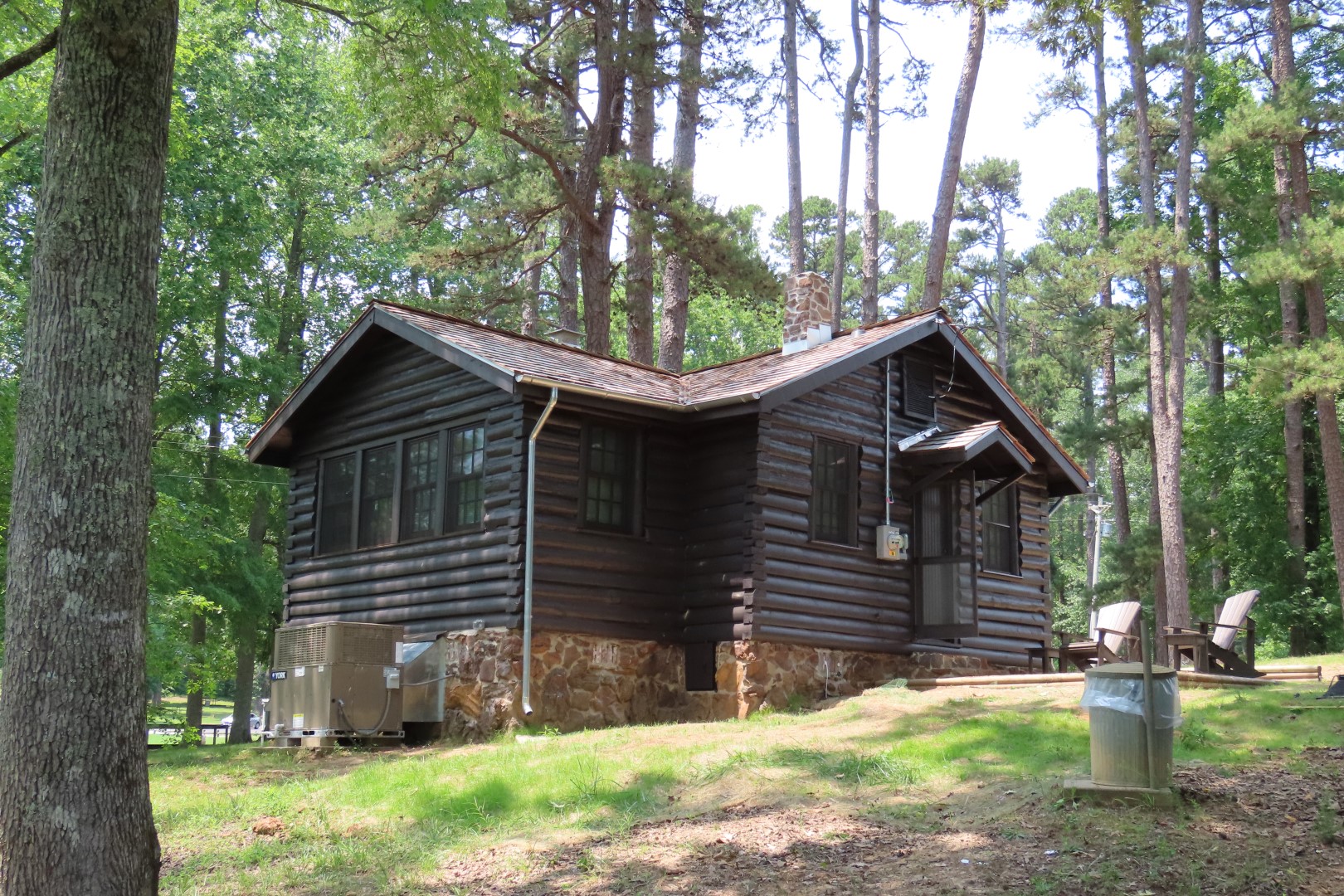 Cabin at Chickasaw State Park in Tennessee  3 of  6 (#1851)