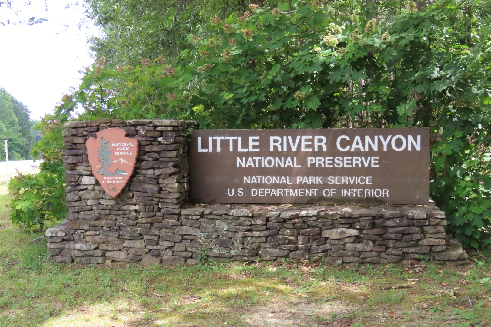 Sites in the Little River Canyon National Park in Tennessee  1 of 19 (#1919)