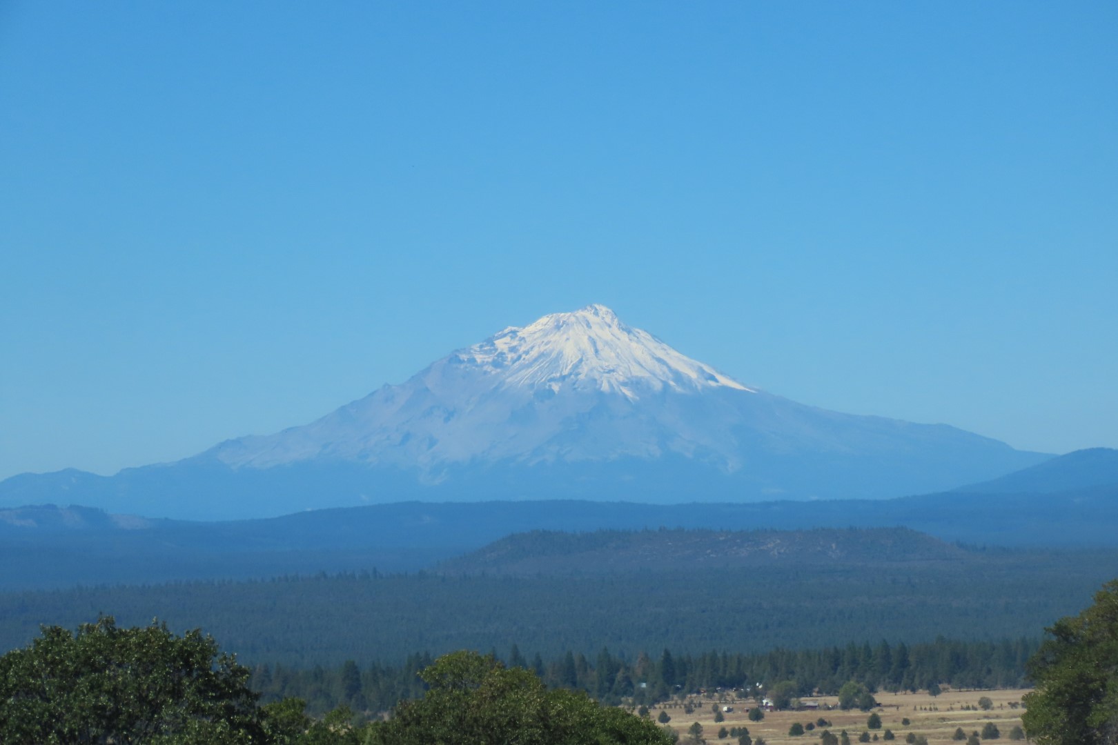 Mount Shasta looking east to west  3 of  5 (#2365)