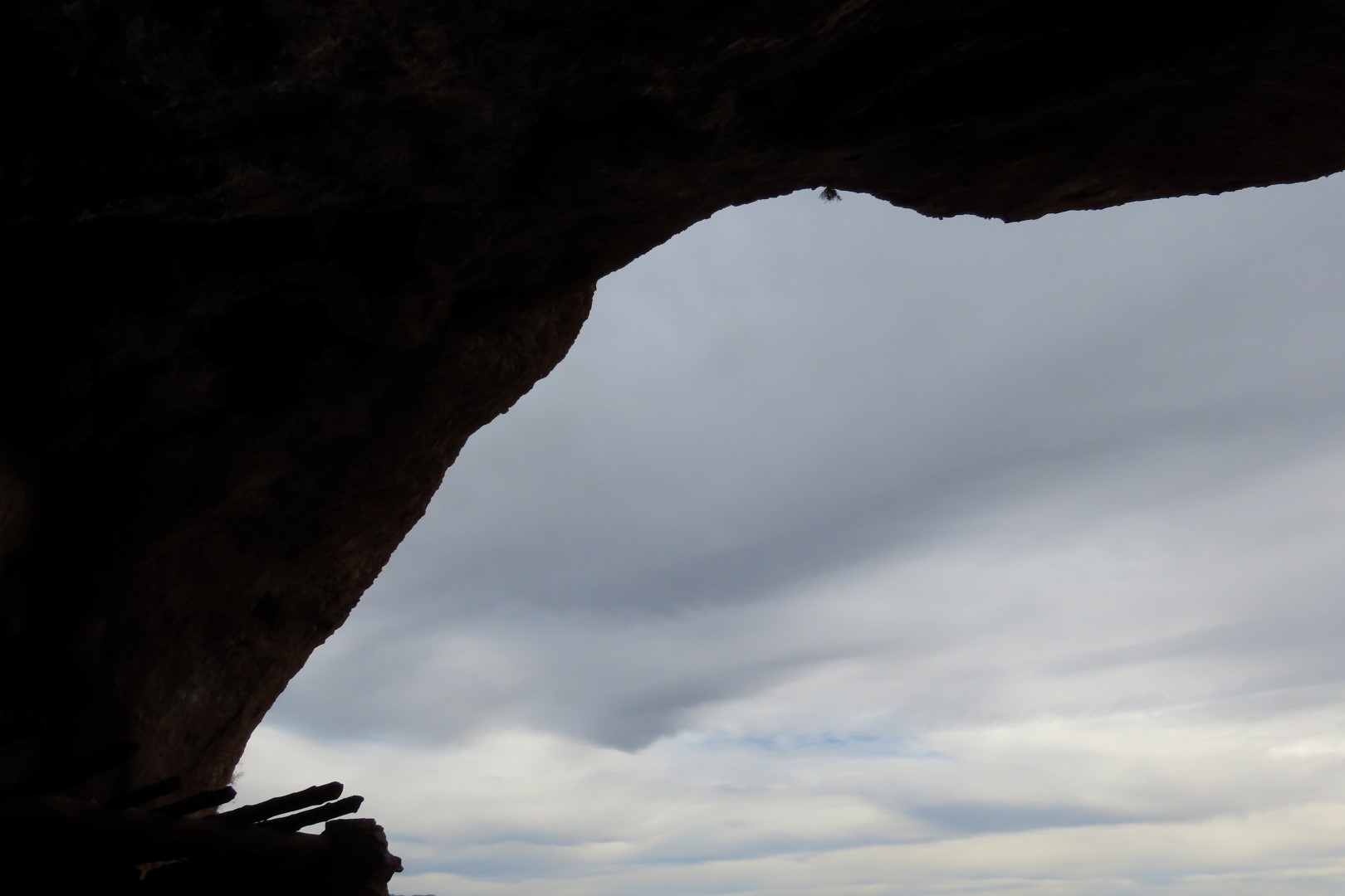 Along Tonto National Park path to the cliff dwellers's home 21 of 28 (#3022)
