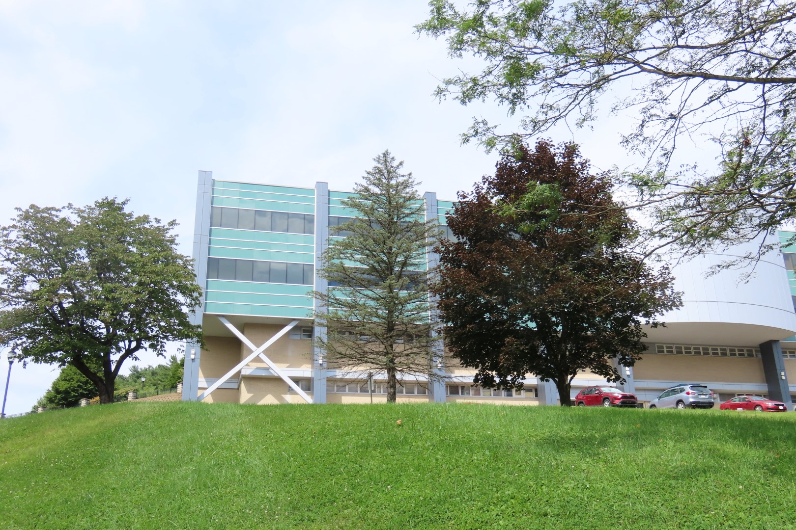 Fairmont State University WV  3 of  4 (#4173)