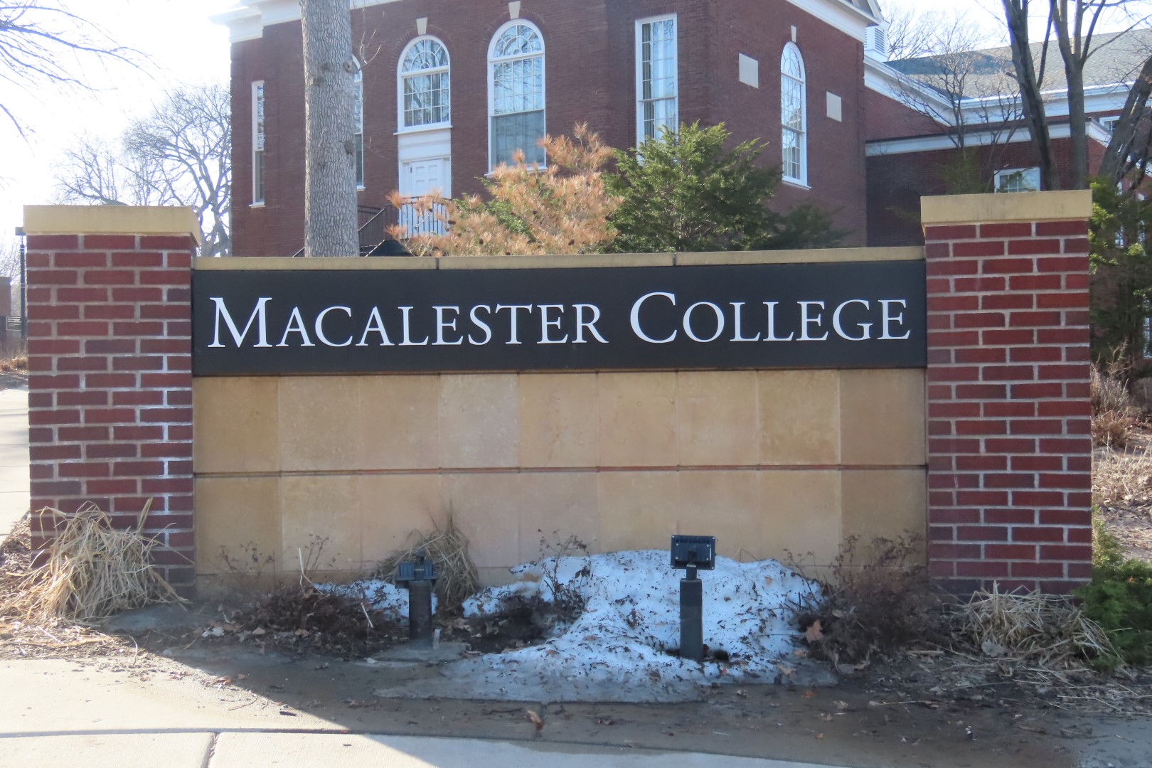 Macalaster University  1 of  2 (#5696)