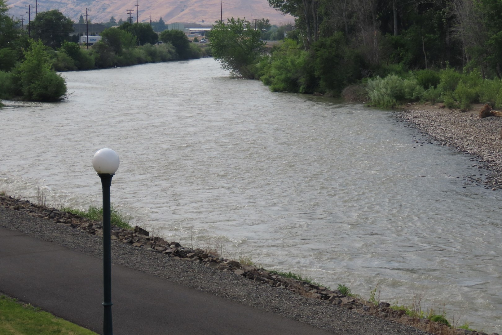 Yakima River in Yakima Washington  2 of  6 (#6117)