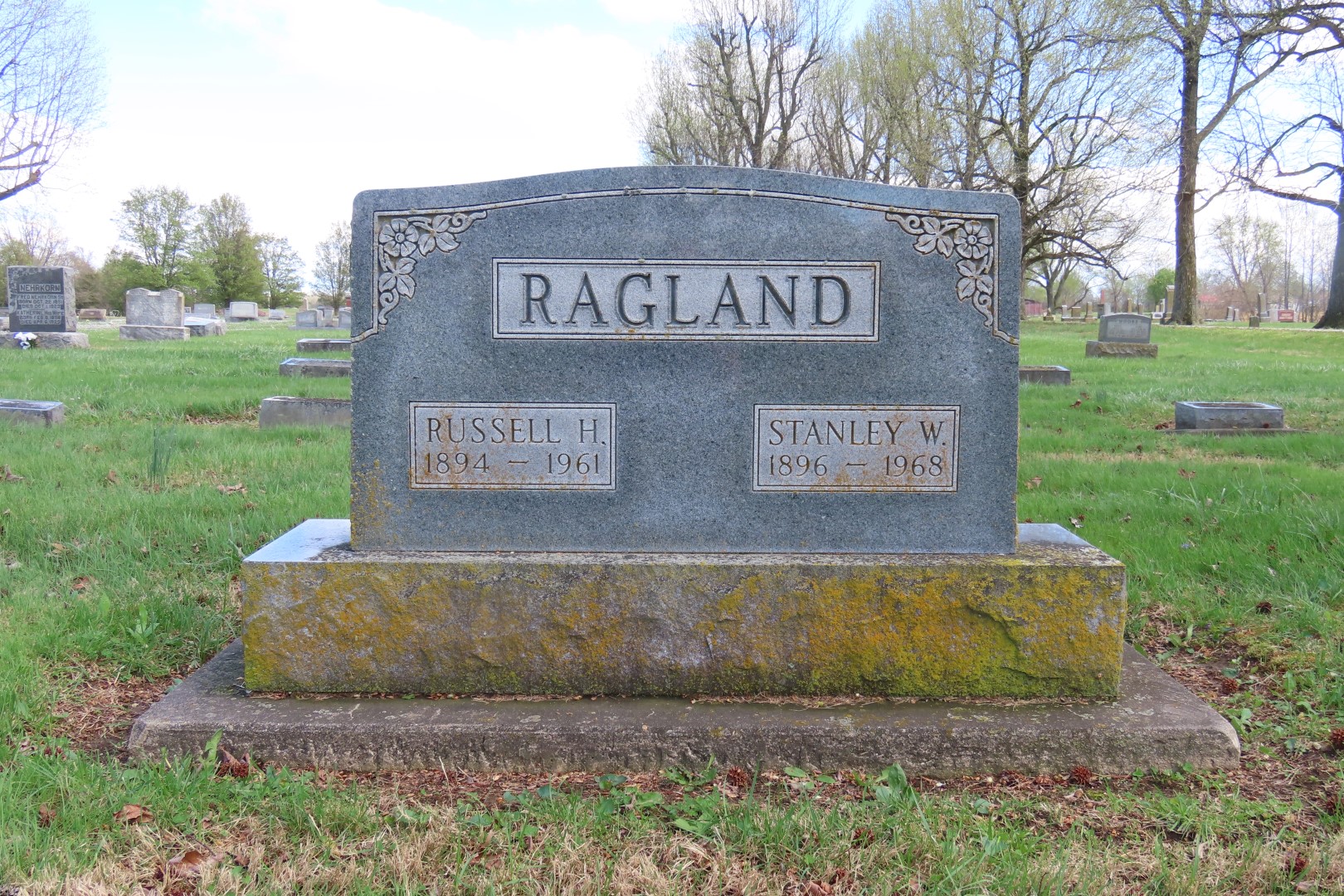 Tamaroa Cemetery 12 of 18 (#7427)