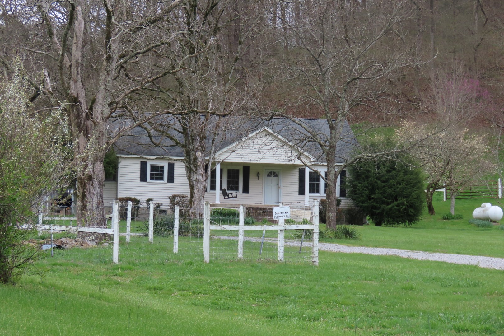 Woody Cemetery near Santa Fe, Tennessee -- cemetery on private property, no one home  2 of  8 (#7523)