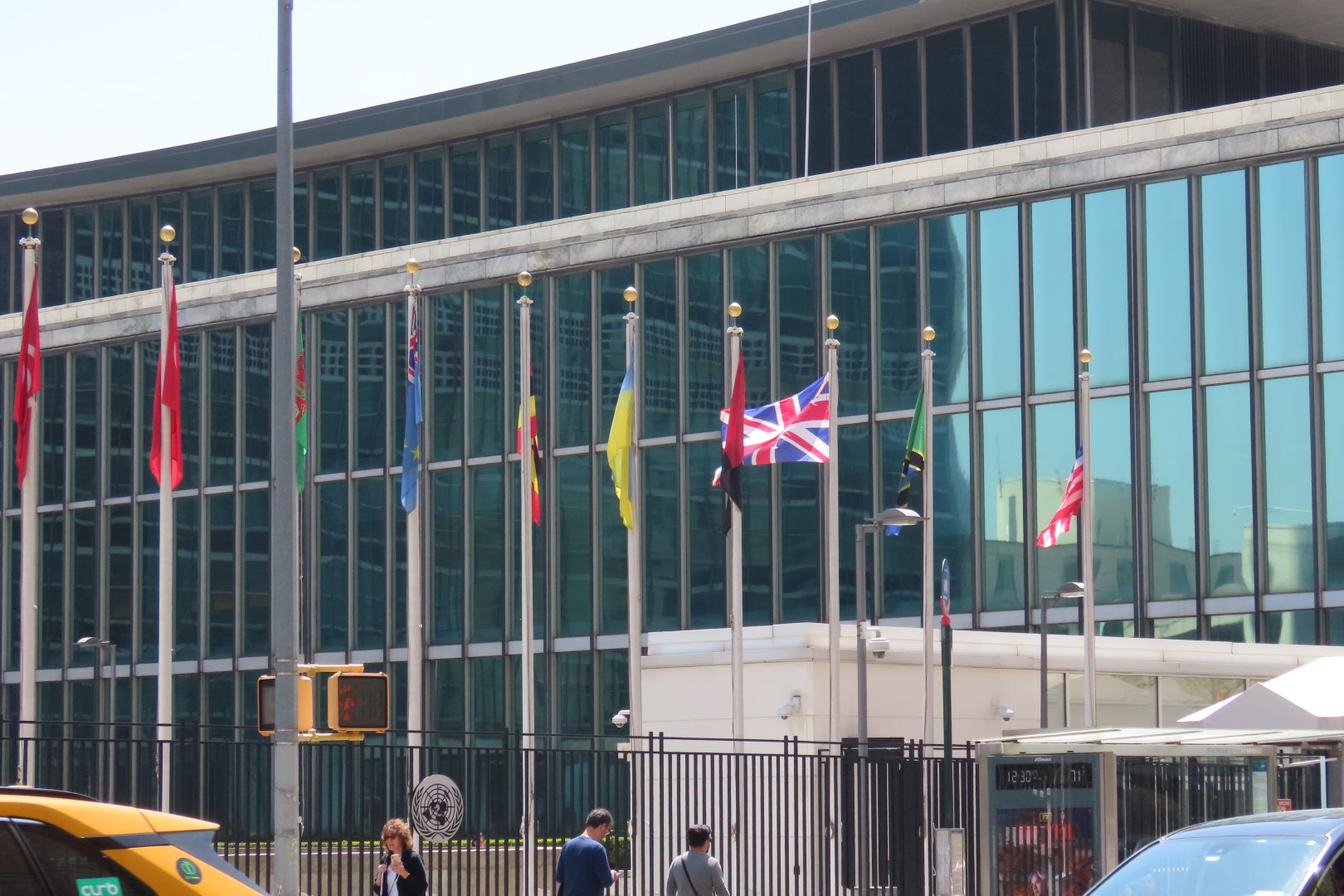 United Nations (tight security) 11 of 12 (#7784) onmouseover=