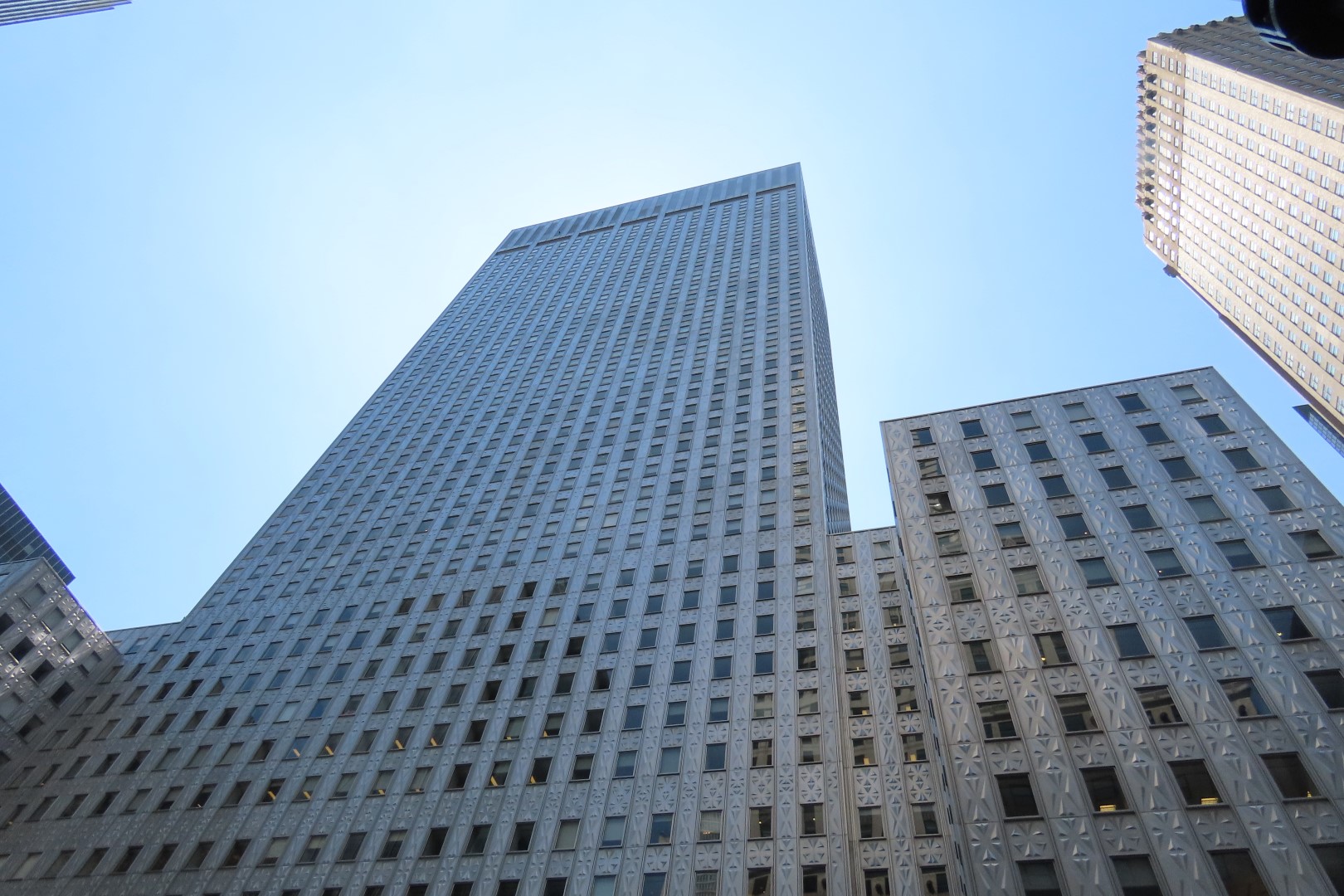 Chrysler Building (?)  1 of  1 (#7792) onmouseover=