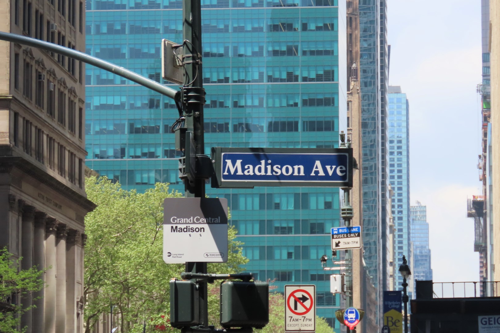 Madison Avenue  1 of  1 (#7796) onmouseover=