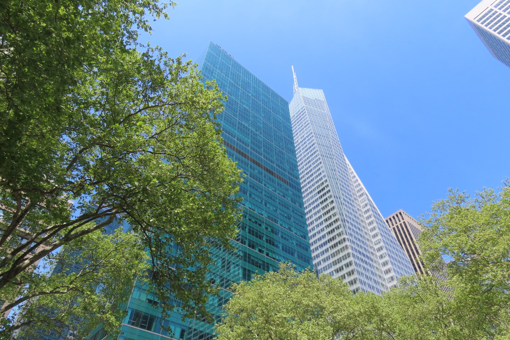 Bryant Park  4 of  5 (#7855) onmouseover=