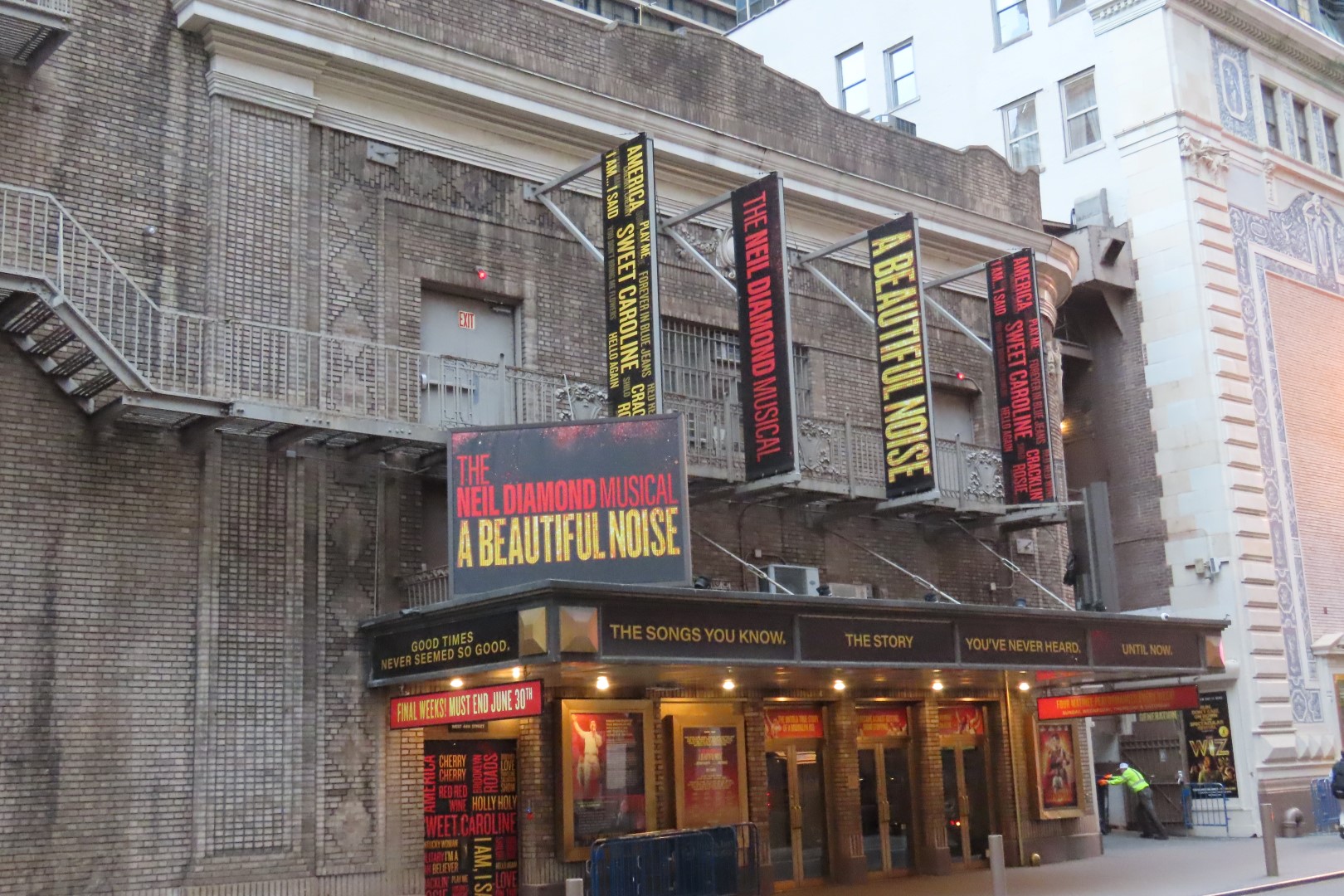 Times Square  7 of  9 (#7868) onmouseover=