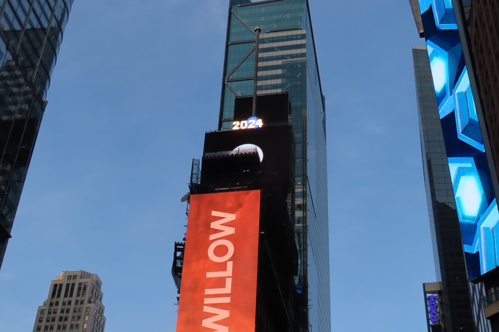 Times Square  9 of  9 (#7870) onmouseover=