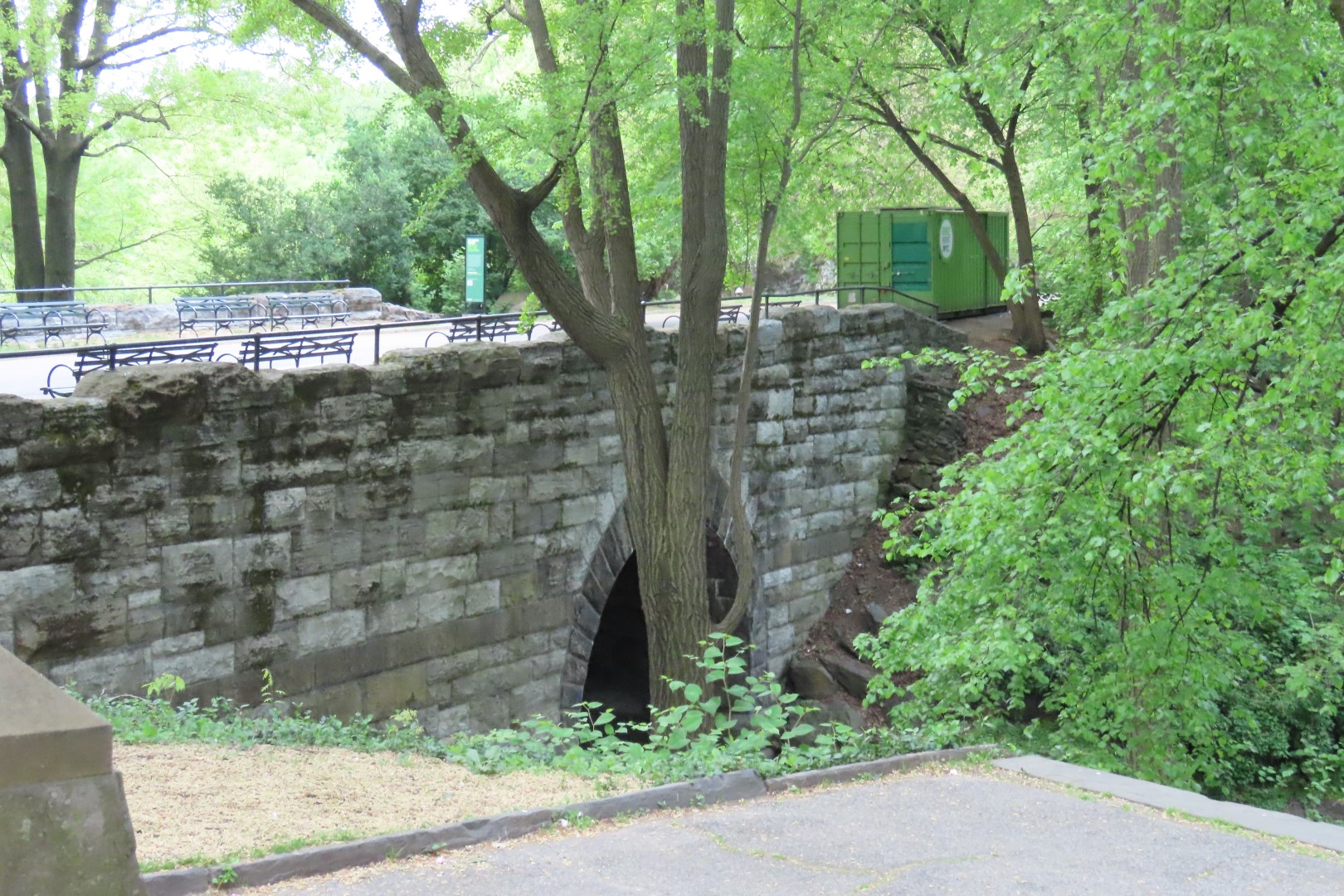 Central Park  2 of 12 (#7880) onmouseover=