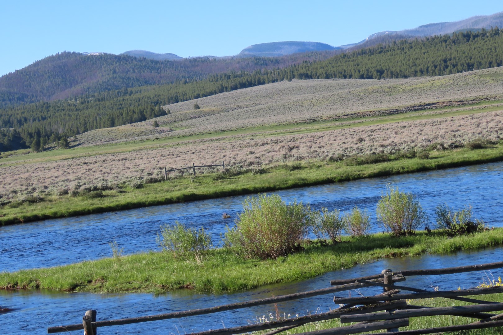 Montana highway scenery on the way east to Big Hole Nat'l Park  3 of  9 (#7976)