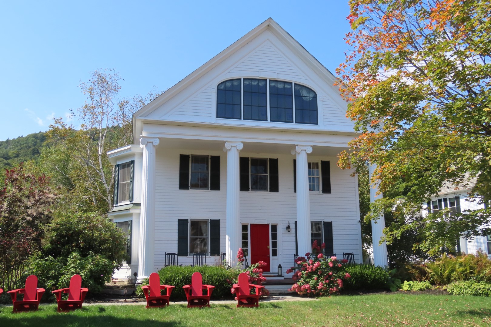 Four Columns Inn in Newfane VT  2 of 16 (#8911)